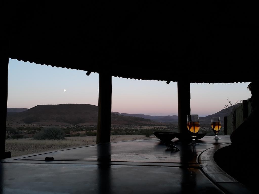 Etendeka Mountain Camp Damaraland Exterior foto