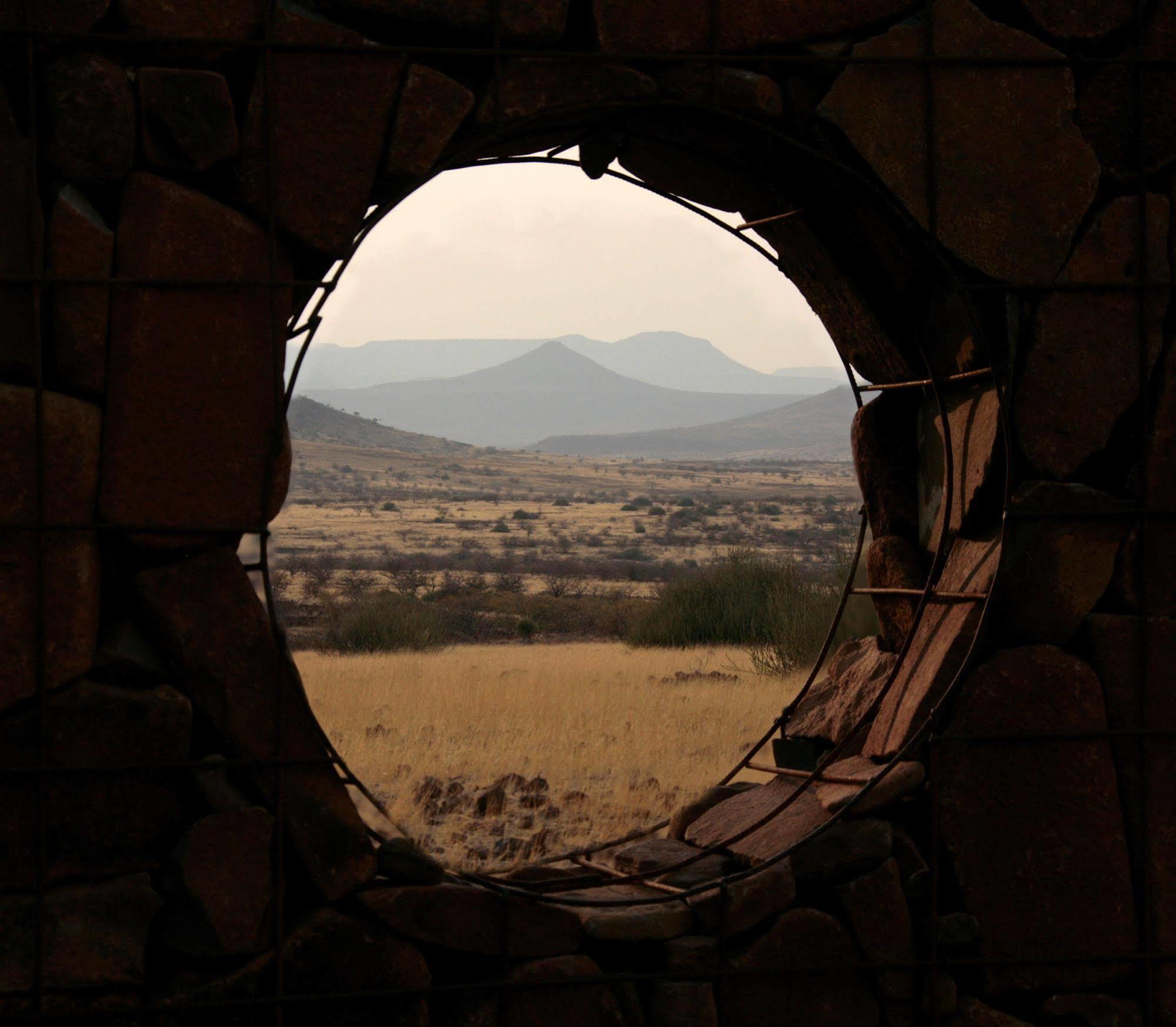 Etendeka Mountain Camp Damaraland Exterior foto
