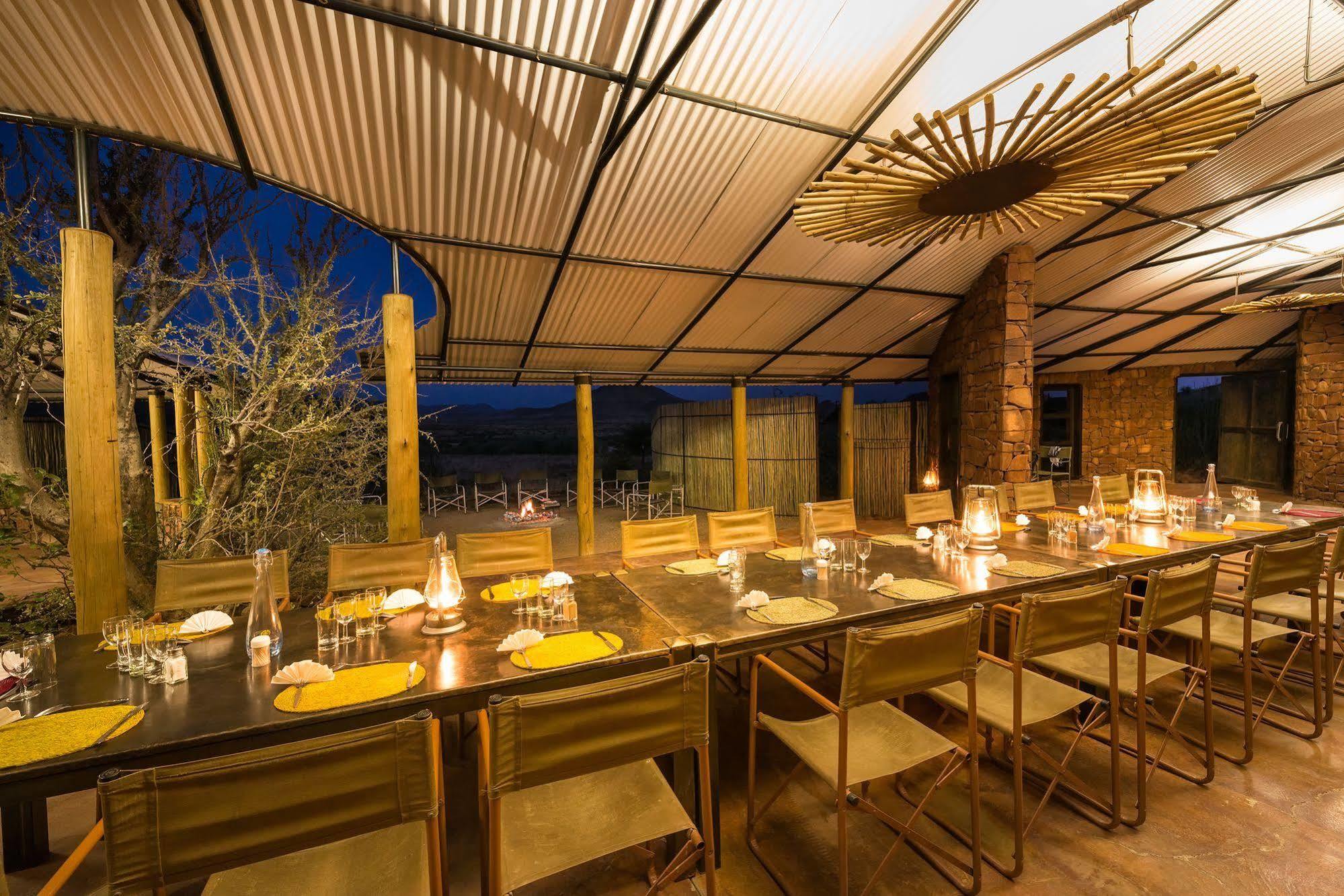Etendeka Mountain Camp Damaraland Exterior foto
