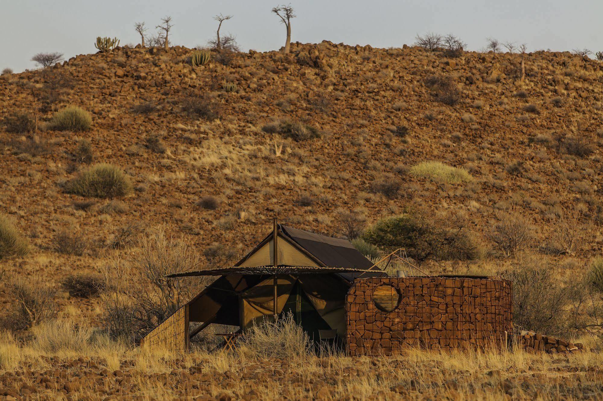 Etendeka Mountain Camp Damaraland Exterior foto