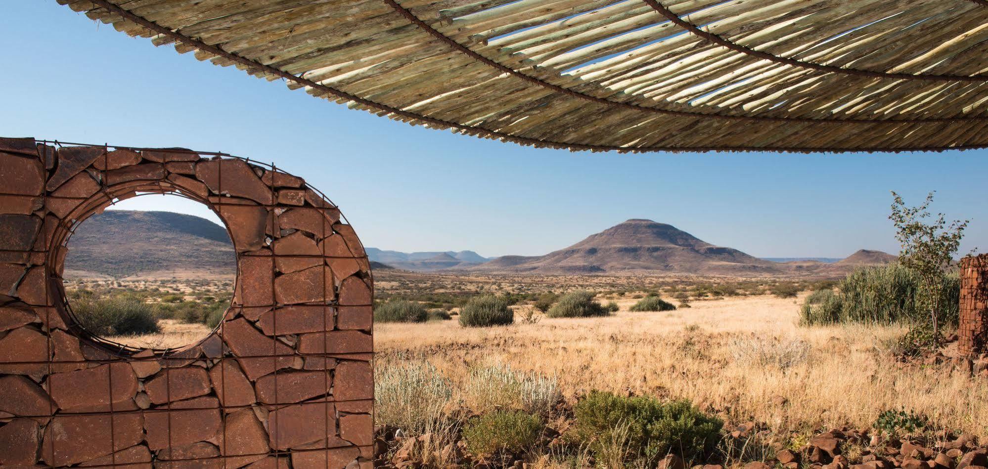 Etendeka Mountain Camp Damaraland Exterior foto