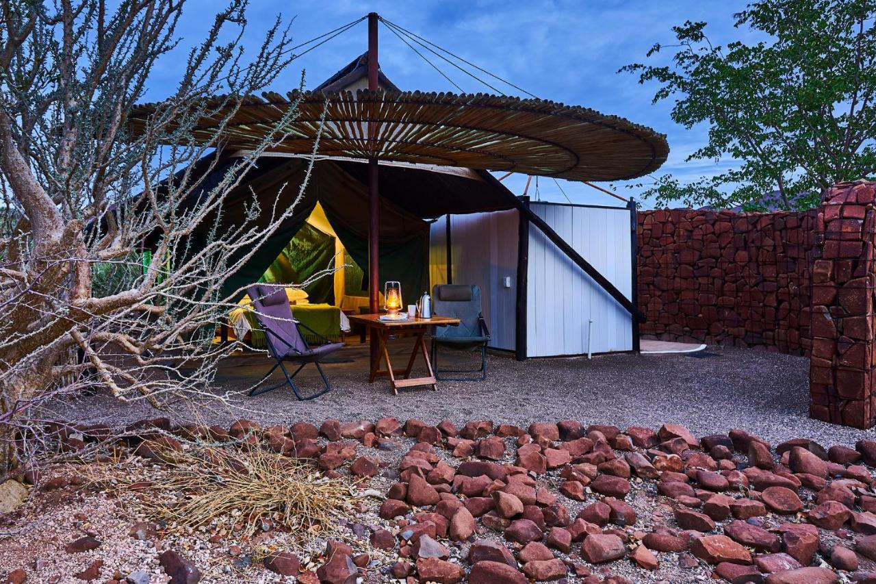 Etendeka Mountain Camp Damaraland Exterior foto